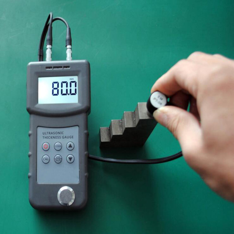 جهاز قياس السماكة بالموجات فوق - مراجعة Ultrasonic Thickness Gauge Metal وسعره